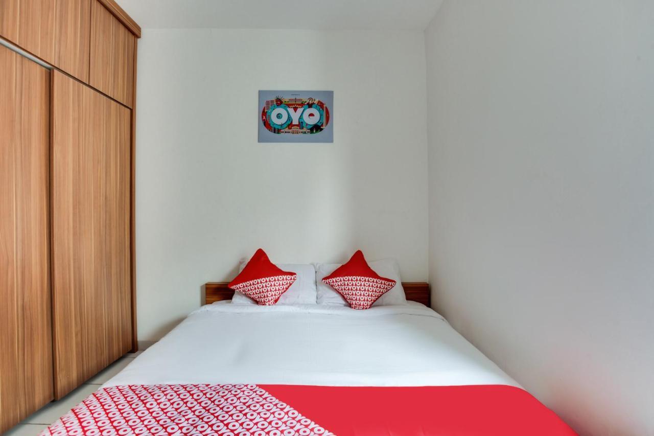 Oyo 3247 Afira Rooms Aeropolis Tangerang Extérieur photo