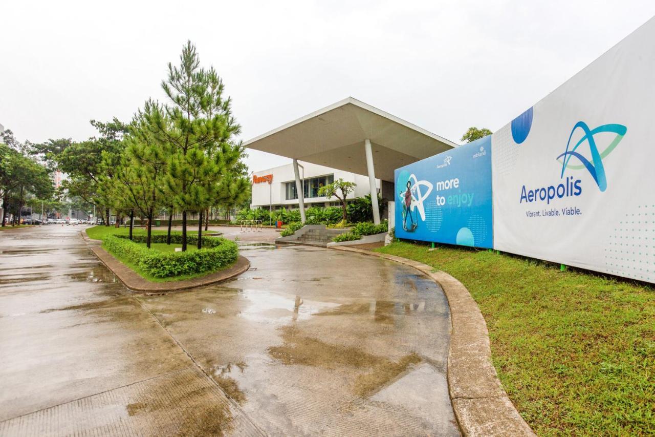 Oyo 3247 Afira Rooms Aeropolis Tangerang Extérieur photo