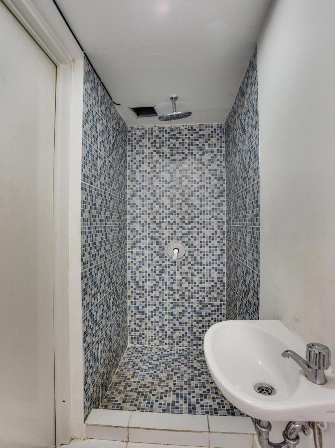Oyo 3247 Afira Rooms Aeropolis Tangerang Extérieur photo